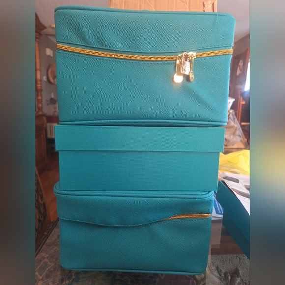 Teal Women's Bag with Gold Accents - Picture 1 of 12
